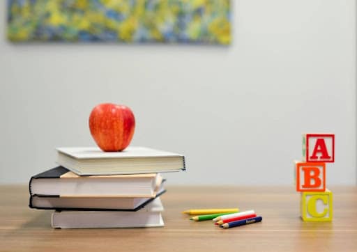 O que é o ensino bilíngue? Tudo o que os pais precisam de saber
