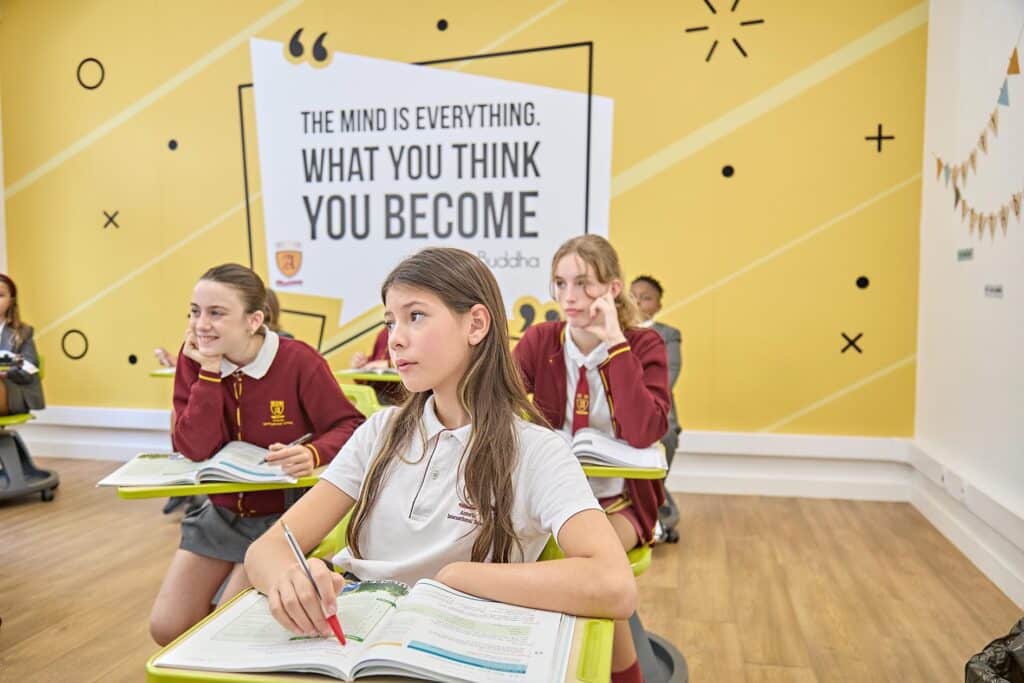 astoria internacional school classroom